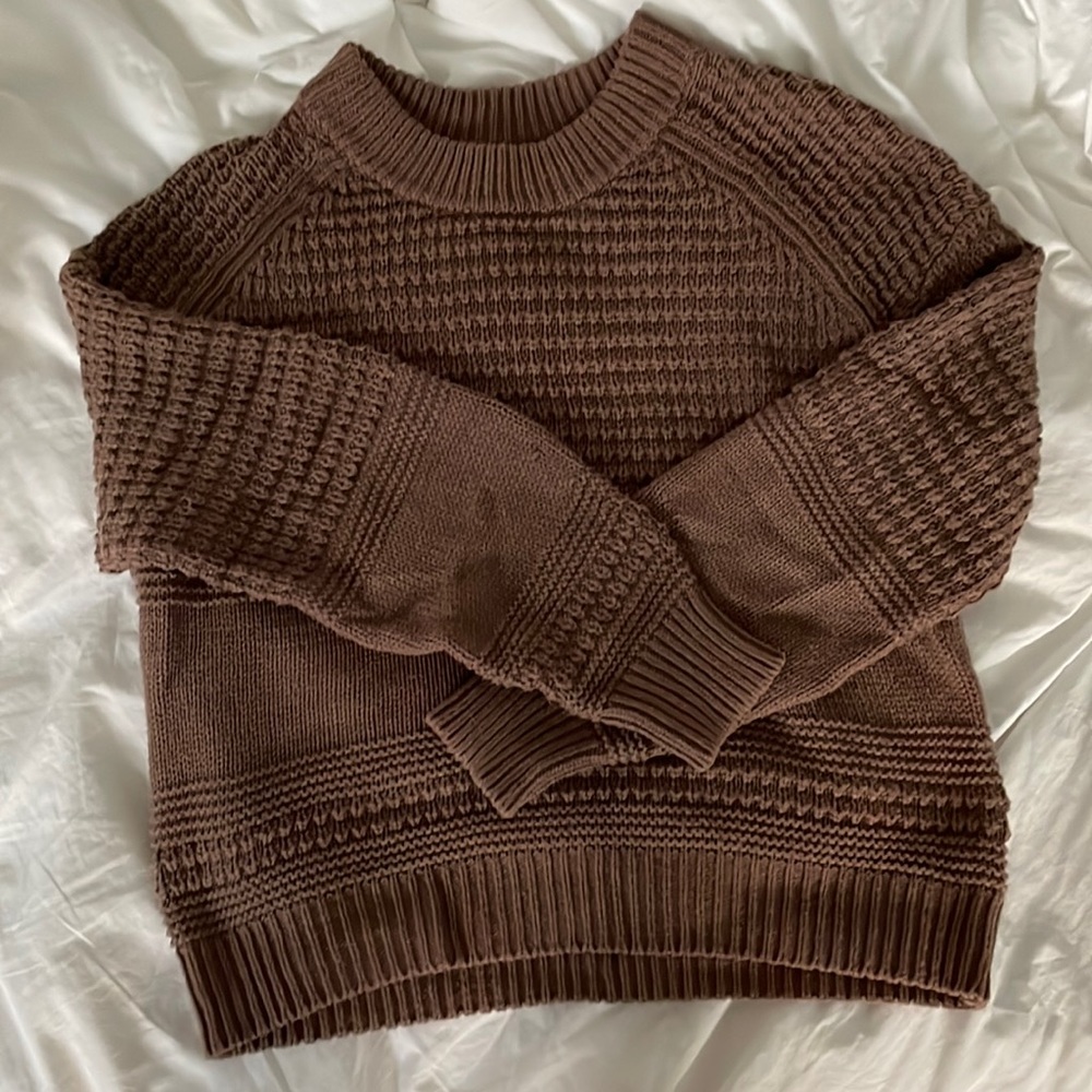 Universal thread sweater